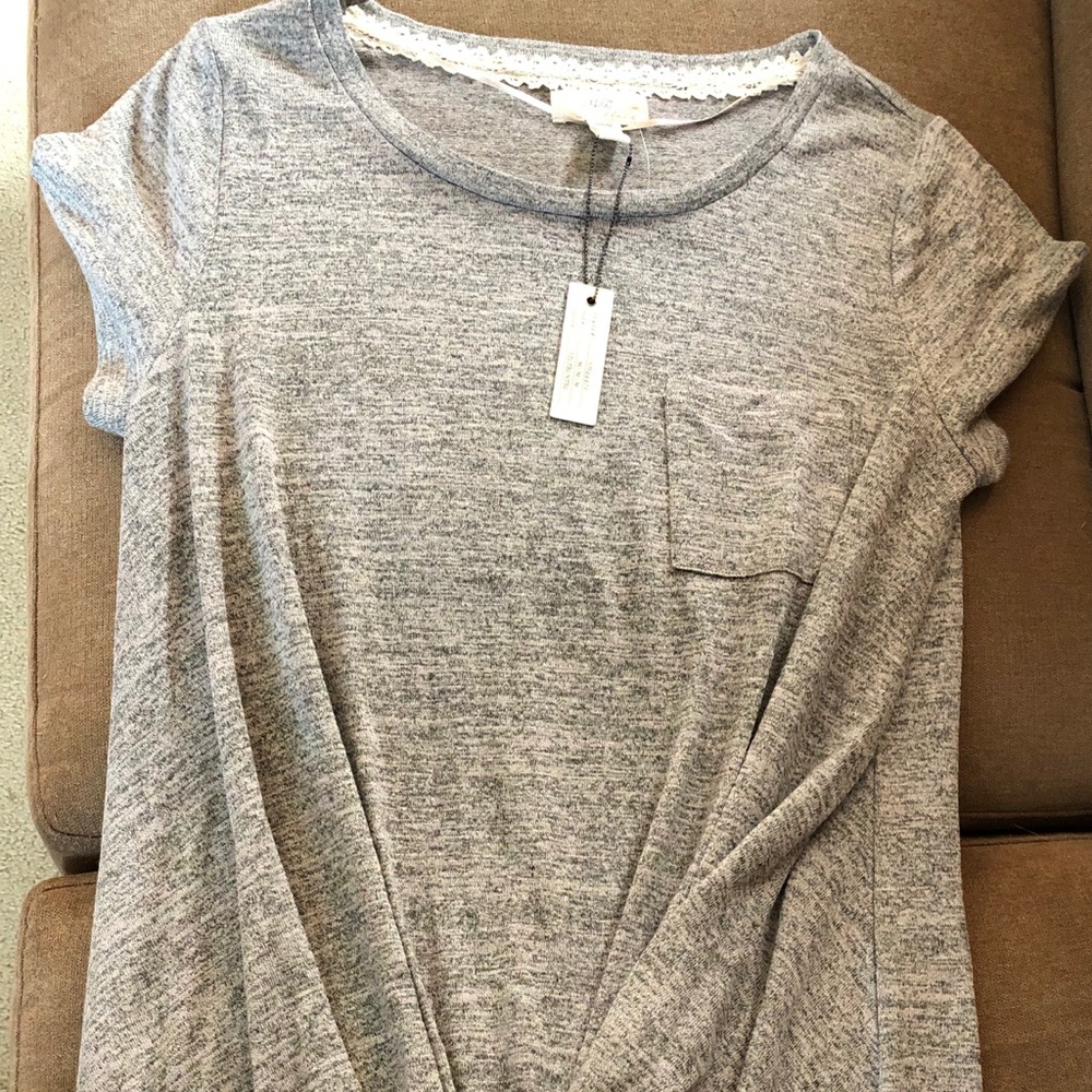 NWT - Stitch Fix - One Pocket Knot Front Knit Top
